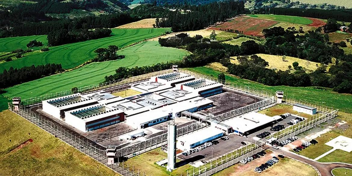Mandado de busca e apreensão está sendo cumprido (SENAPPEN)