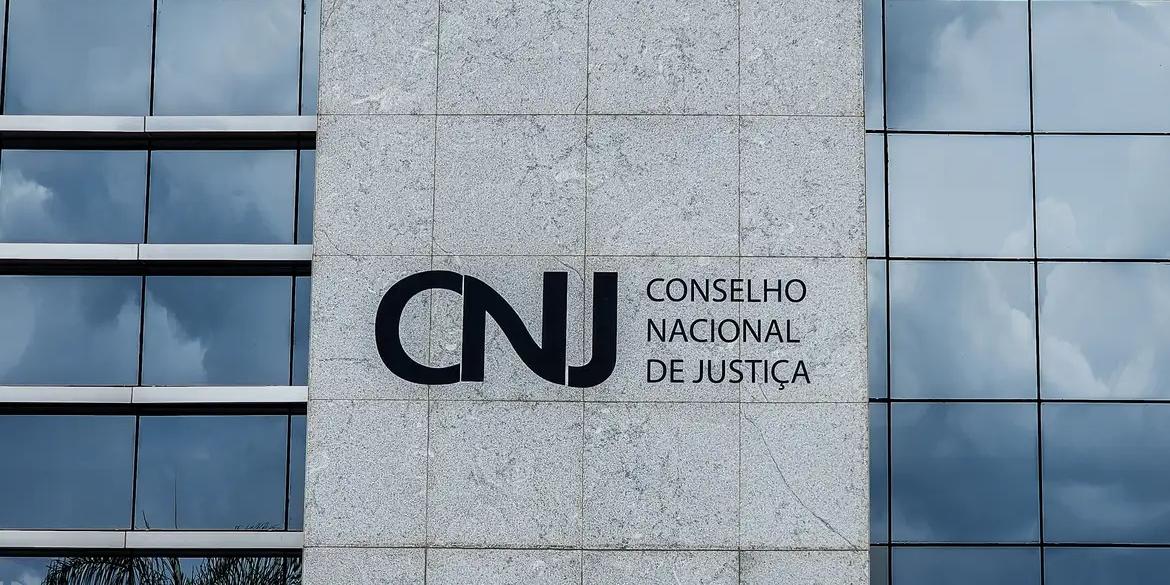 Para o ministro Luís Roberto Barroso, a medida 'é um acerto de contas legítimo com o passado' (RAFA NEDDERMEYER/AGÊNCIA BRASIL)