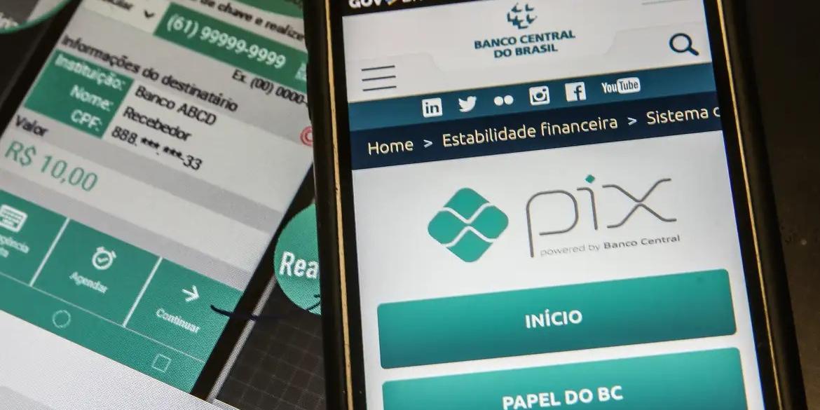 Pix Automático não se confunde com o Pix Agendado, que também permite pagamentos recorrentes a empresas (Marcello Casal Jr/Agência Brasil/Arquivo)