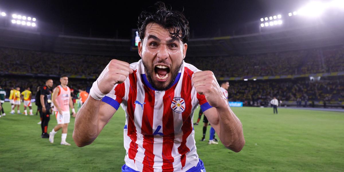 Junior alonso, zagueiro do Atlético e da seleção do Paraguai (X da Seleção do Paraguai)