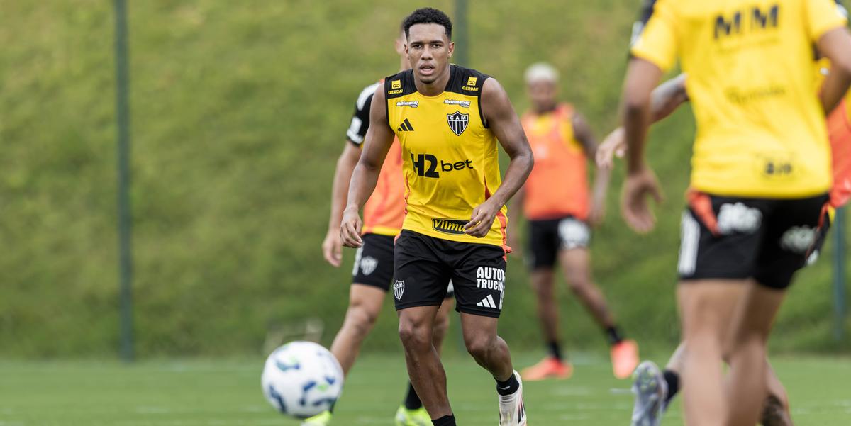 Palacios, atacante do Atlético, sofreu nova lesão muscular (Foto: Pedro Souza / Atlético)