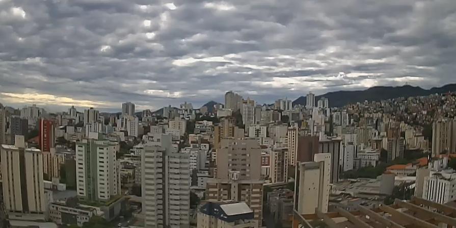 Céu com muitas nuvens nesta quinta (Clima ao Vivo/Reprodução)