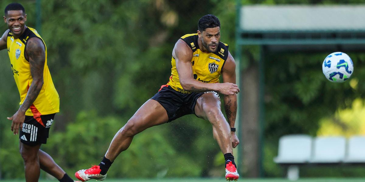 Júnior Santos e Hulk são liberados do DM e estão aptos para atuarem contra o Grêmio (Paulo Henrique França / Atlético)