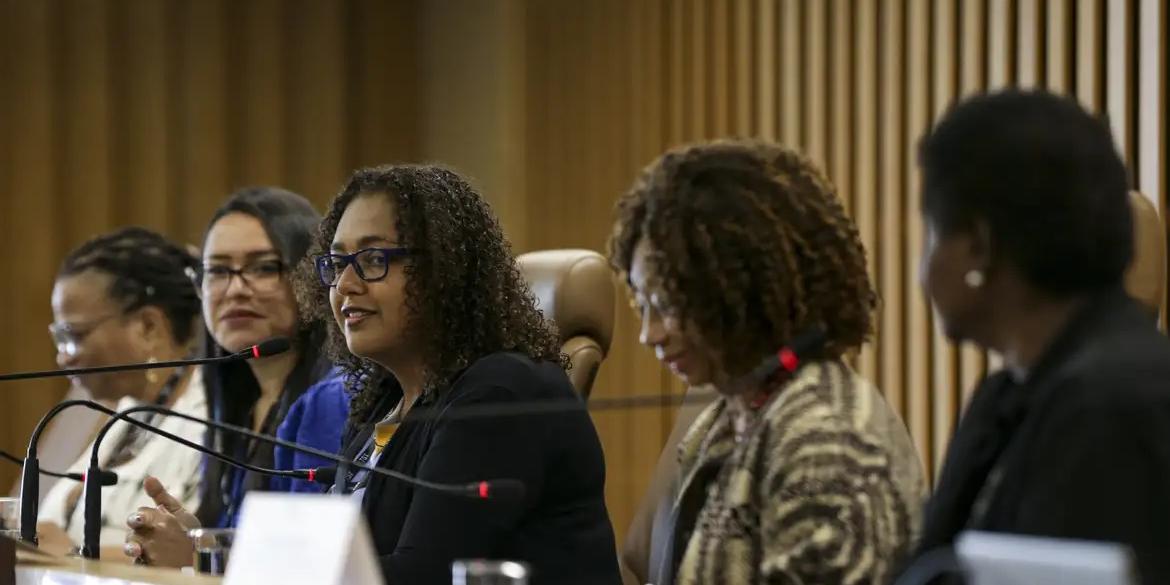 Pesquisa traça perfil e aponta barreiras enfrentadas por essas pessoas (Marcelo Camargo/Agência Brasil)