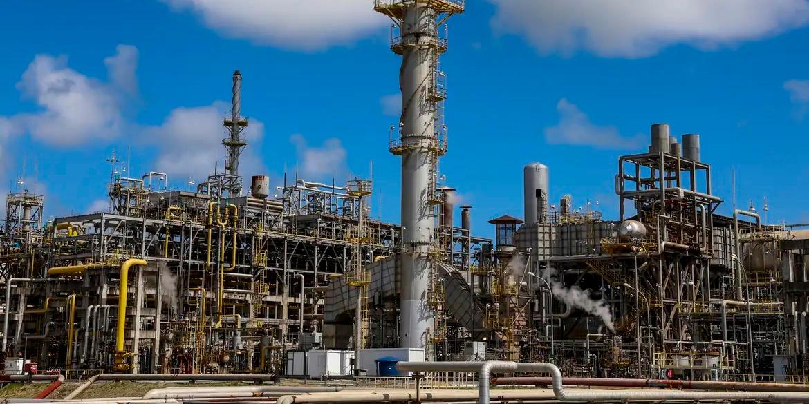 Estatal pretende dobrar refino da unidade localizada em Pernambuco (Fernando Frazão/Agência Brasil)