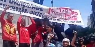 Manifestantes protestaram em frente ao pirulito da Praça Sete, no Centro de BH (Reprodução/ Redes Sociais)