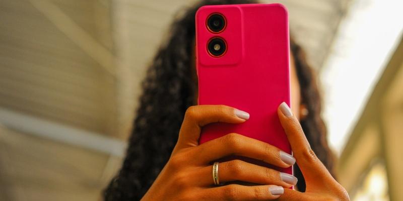 Aplicativo pode ser baixado no celular em uma sede da Guarda Municipal (Prefeitura de Betim / Divulgação)