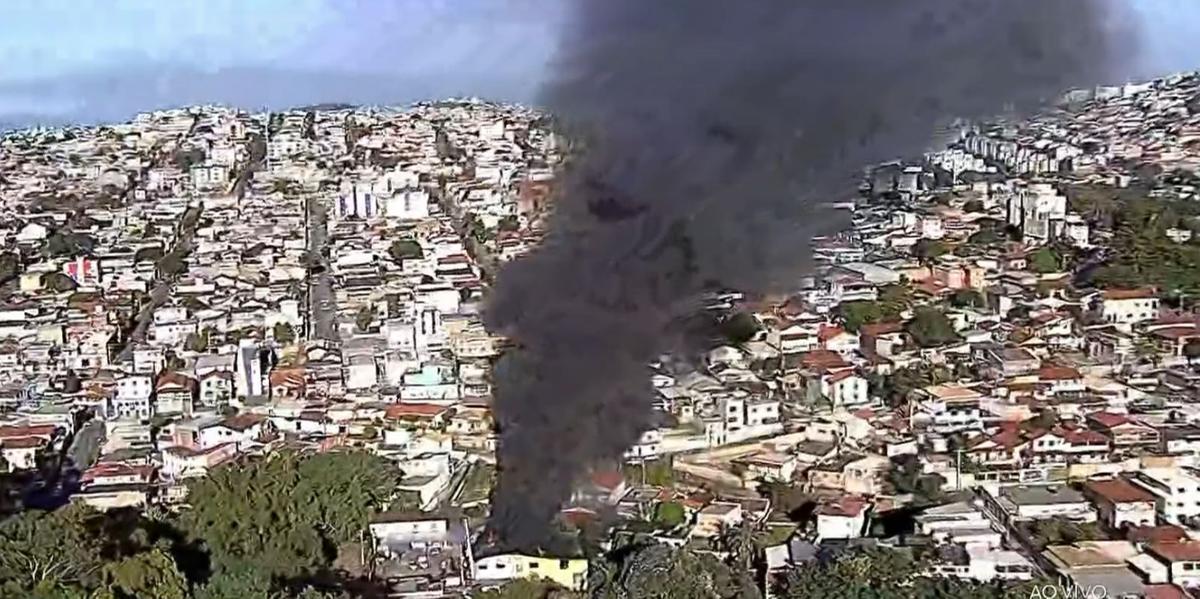 Galpão fica no bairro Miramar, em Contagem (Reprodução TV Globo)