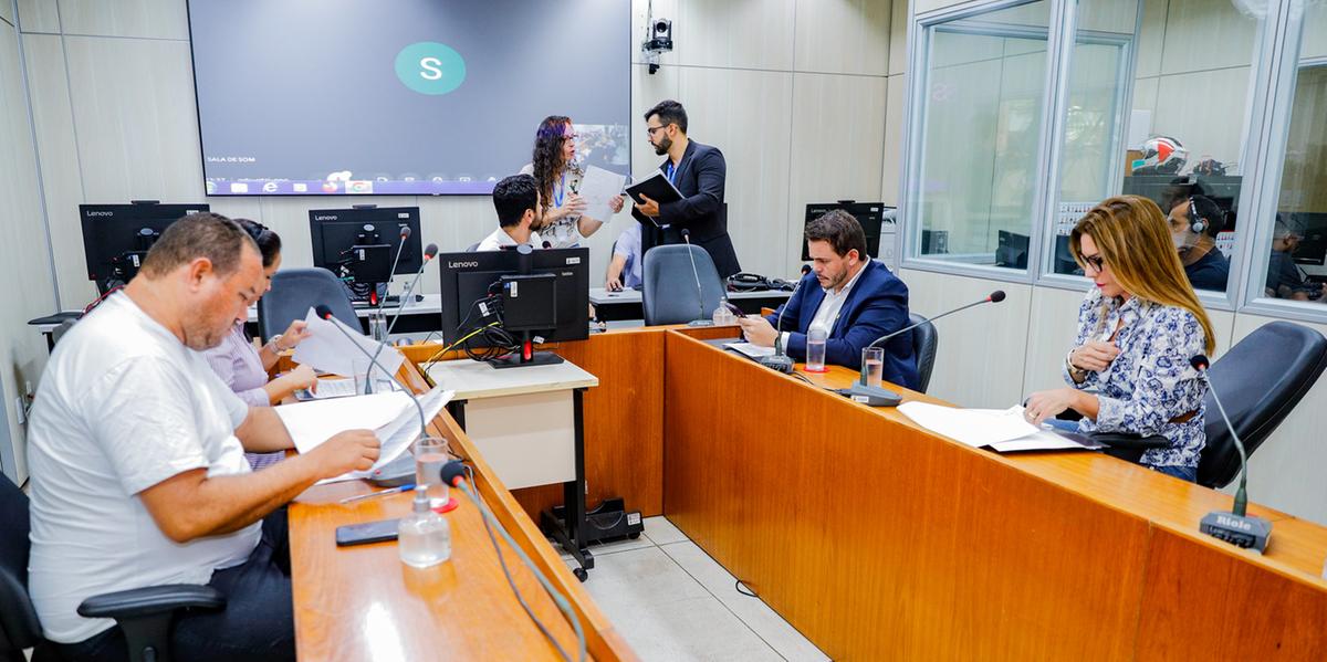 Projeto foi discutido durante reunião da Comissão de Legislação e Justiça (CLJ) (Dara Ribeiro/CMBH)