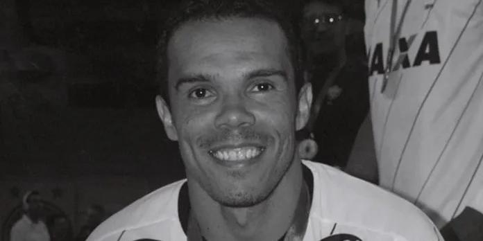 Leandro Domingues faleceu aos 41 anos (Divulgação: Vitória)