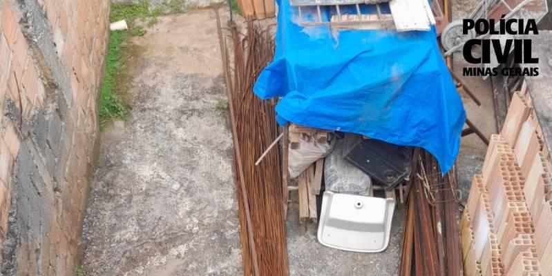 Materiais de construção foram apreendidos na casa dos suspeitos, em Sabará, na região metropolitana de Belo Horizonte (Divulgação/ PCMG)