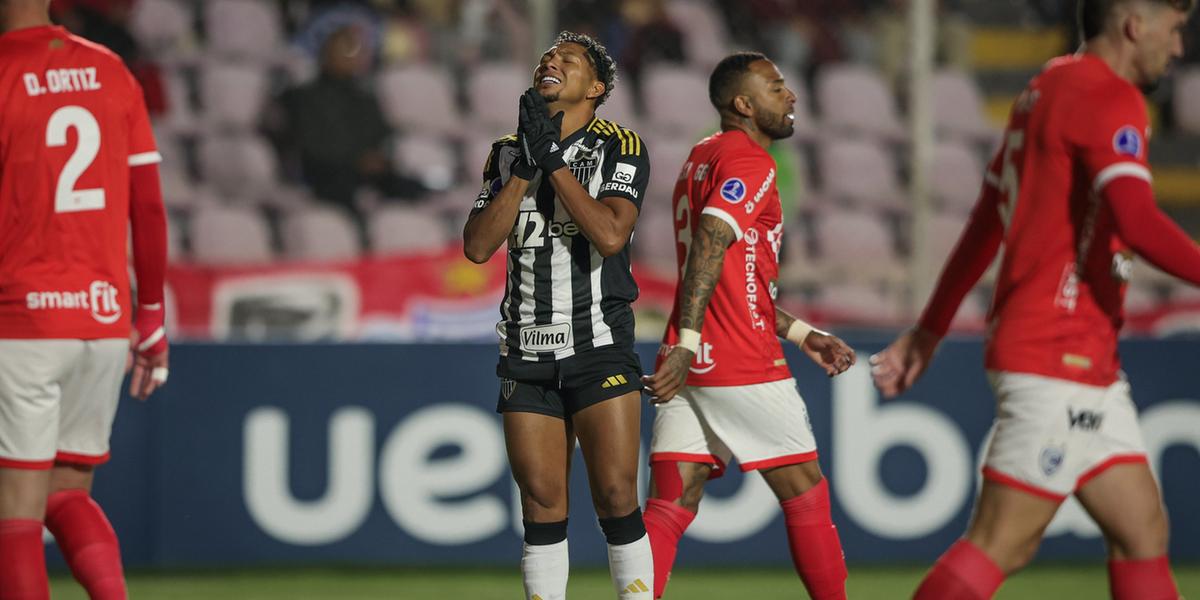 Galo cria inúmeras oportunidades mas peca no arremate final (Foto: Pedro Souza / Atlético)