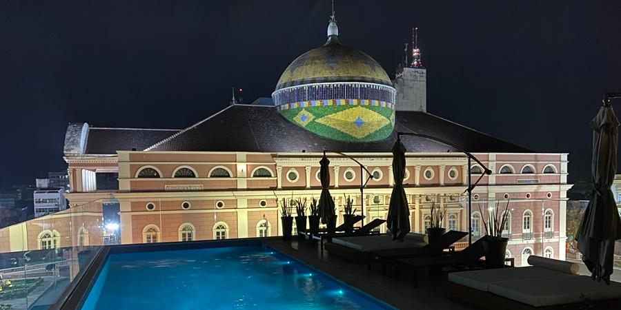 Hotel-boutique também é reconhecido pela excelente localização, já que oferece fácil acesso aos principais tours e pontos turísticos da cidade (Divulgação / Juma Ópera)