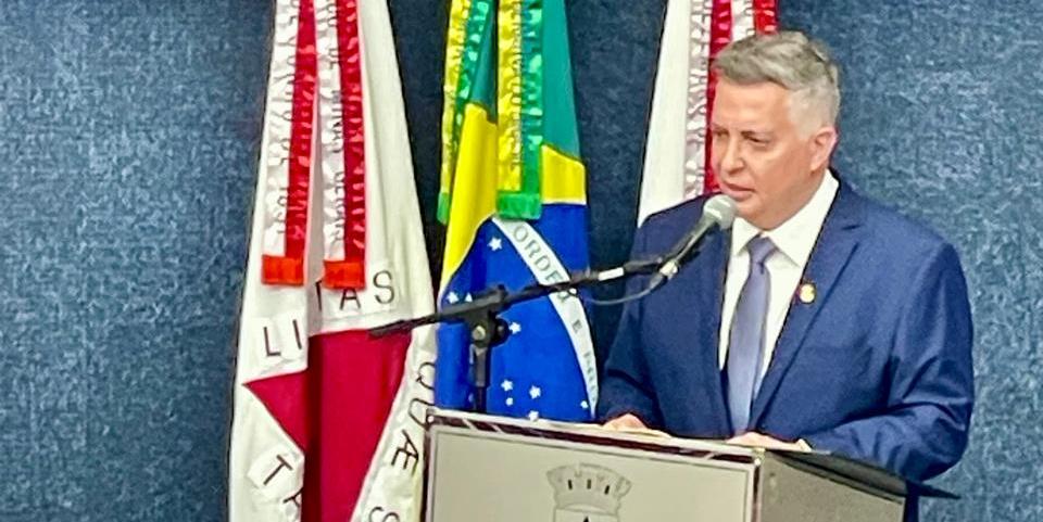 Álvaro Damião discursa durante cerimônia de posse na CMBH (Valéria Marques / Hoje em Dia)