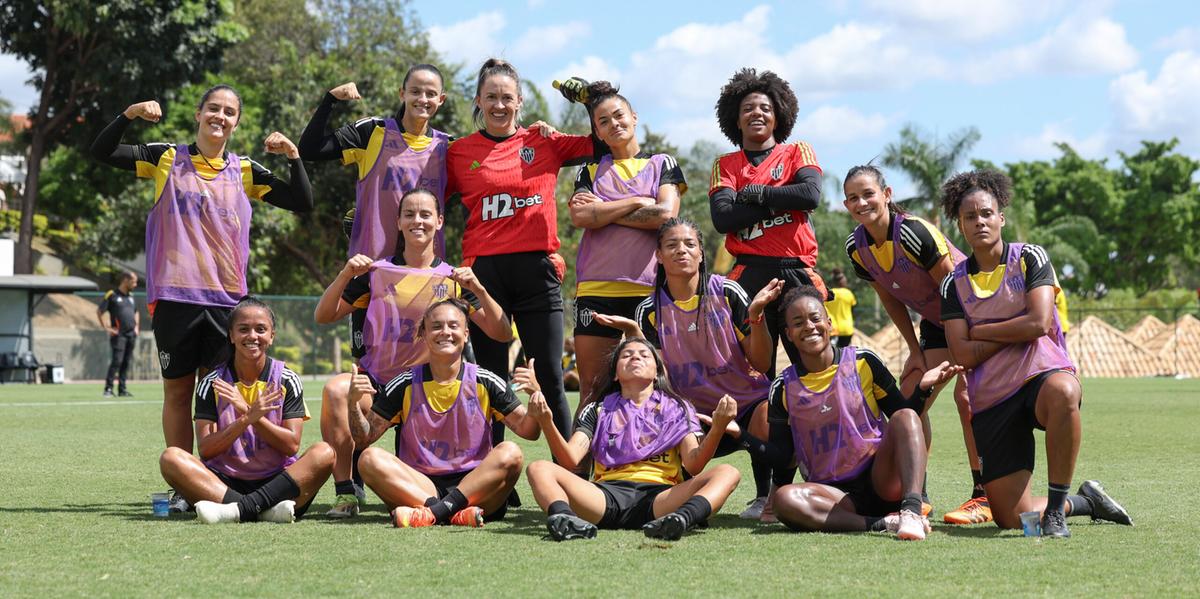 As Vingadoras - time feminino do Atlético (Foto: Daniela Veiga)