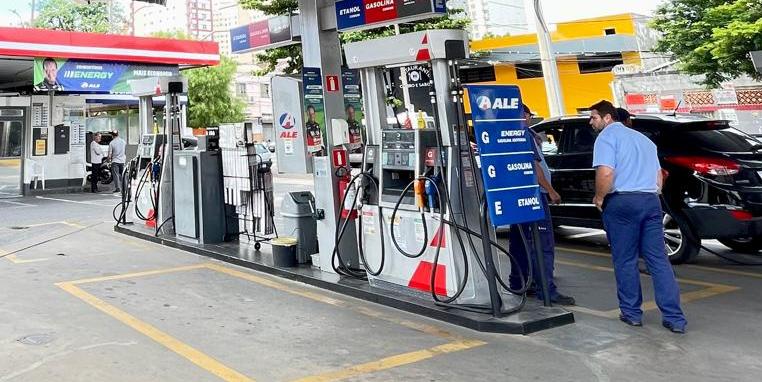 Preço médio da gasolina comum era R$ 4,19 em 2020 na Grande BH (Valéria Marques/ Hoje em Dia)
