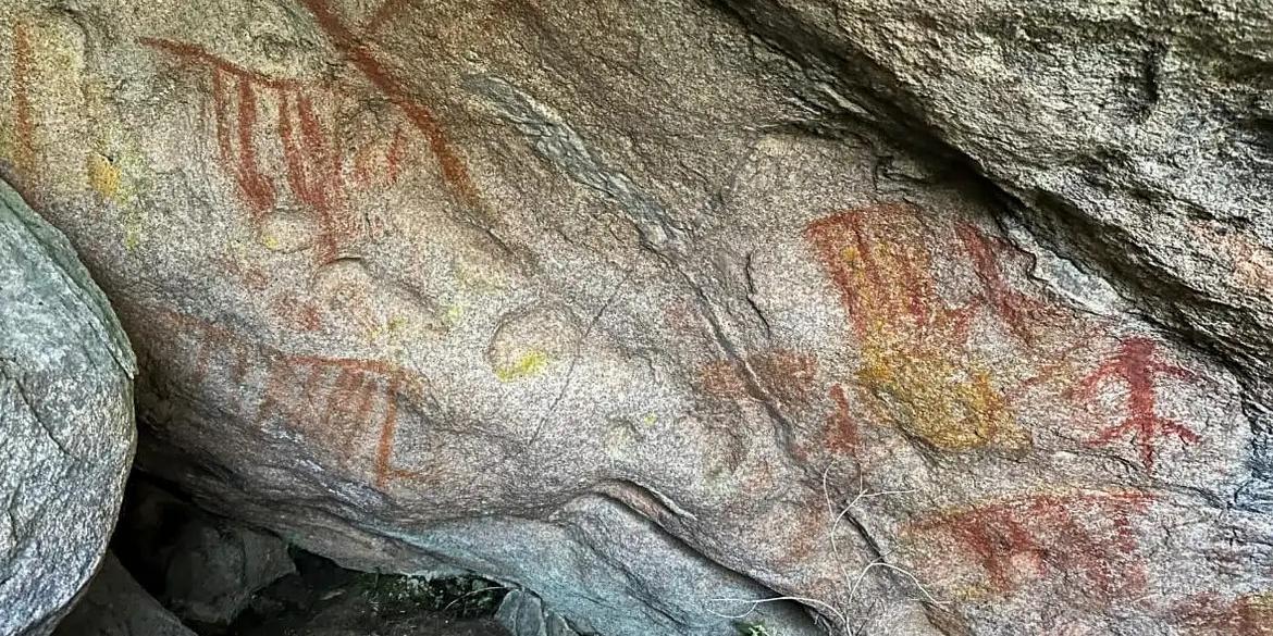 Investigação quer decifrar mistérios como a idade e as origens das pinturas, encontradas em uma gruta (Concessionária Parquetur/PNI/Di)