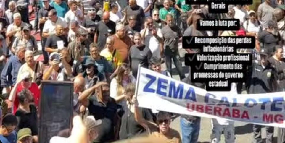 Manifestantes compareceram à Praça 7 para protestar contra o Governo de Minas (Sindipol / Instagram / Reprodução)