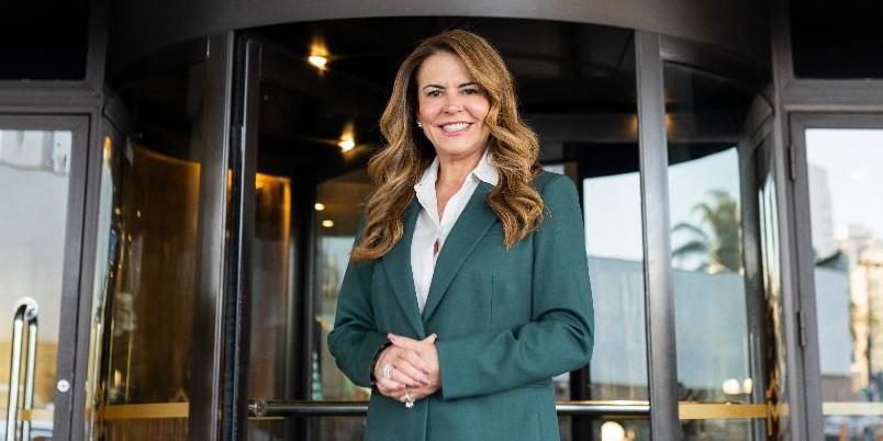 Para Erica Drumond, CEO do hotel, transformação é parte da estratégia contínua de integrar práticas ambientais no dia a dia e transmitir tais ações aos hóspedes (Divulgação / Ouro Minas Dolce by Wyndham)