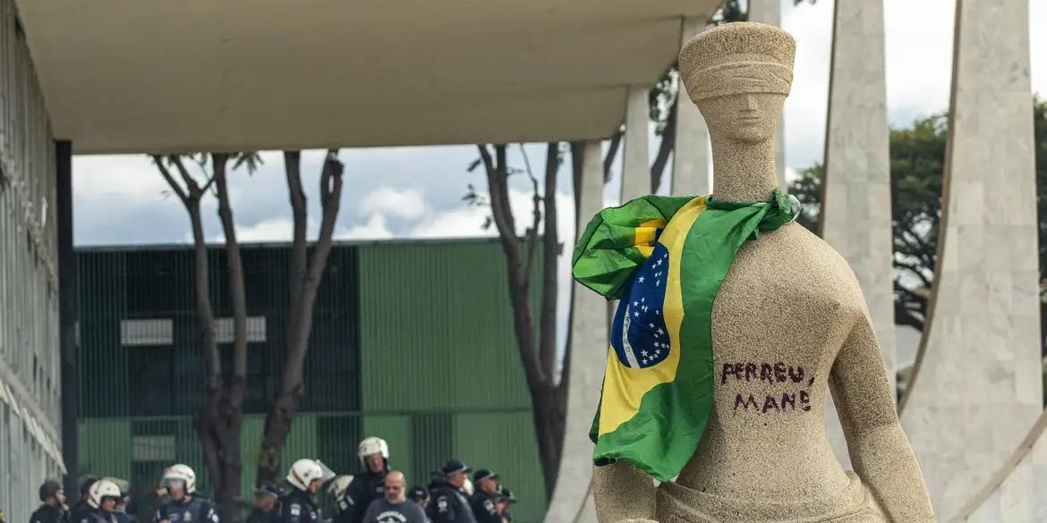 Estátua STF (Joédson Alves/Agência Brasil)
