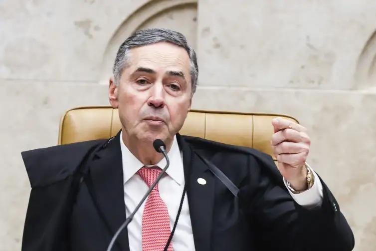 Presidente do STF, Luís Roberto Barroso, relator do caso, negou prosseguimento a um recurso de Eduardo Bolsonaro (Valter Campanato/Agência Brasil)