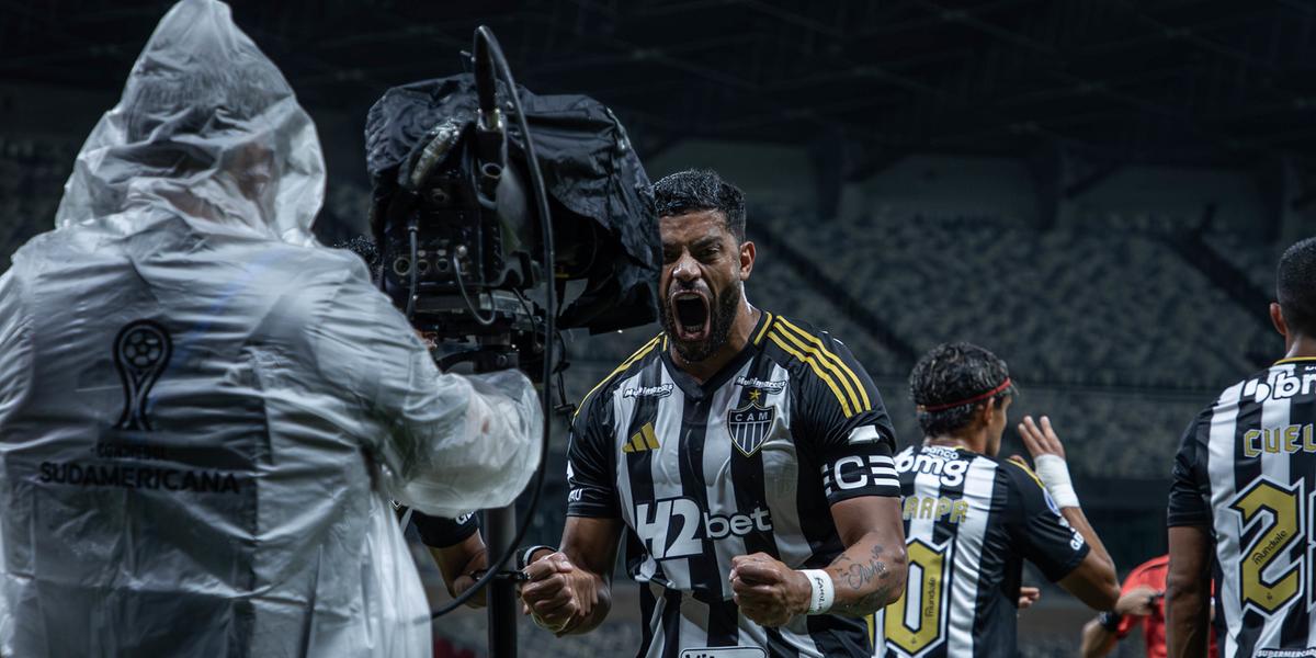 Hulk vai enfrentar o Vitória pela 1ª vez (Foto: Pedro Souza / Atlético)