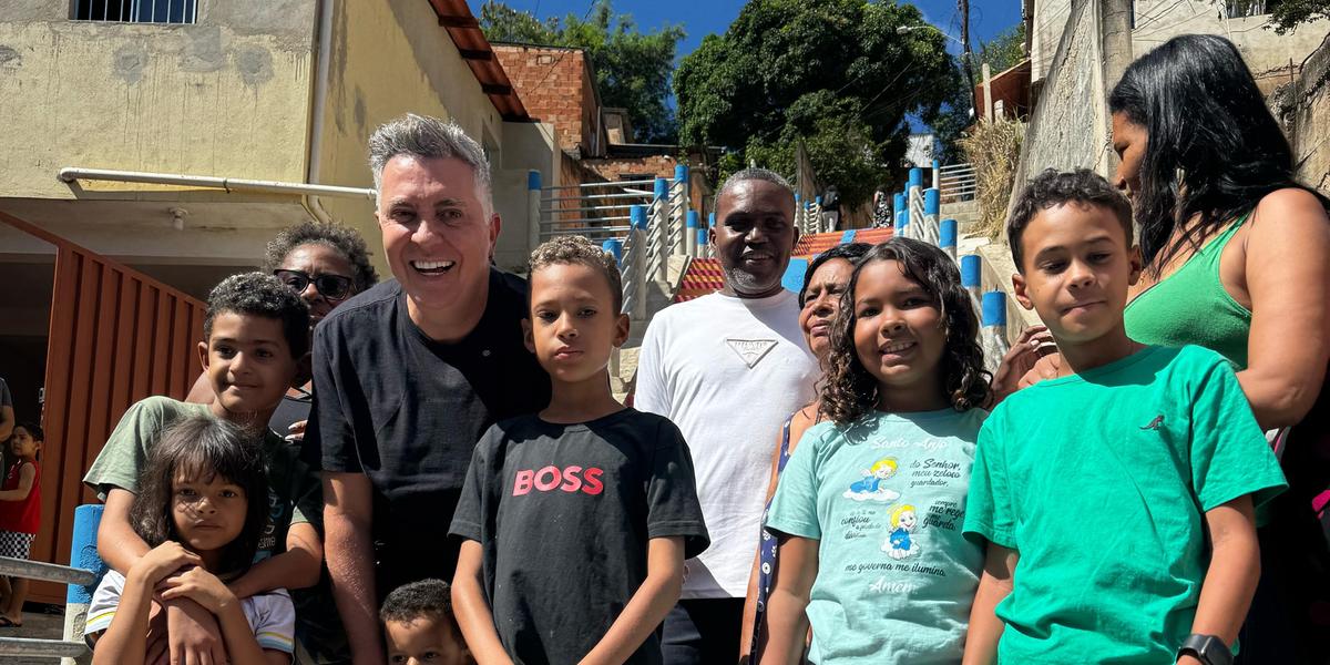 Álvaro Damião durante entrega de obras de urbanização no Conjunto Taquaril, na região Leste de BH (Pedro Mello / Hoje em Dia)
