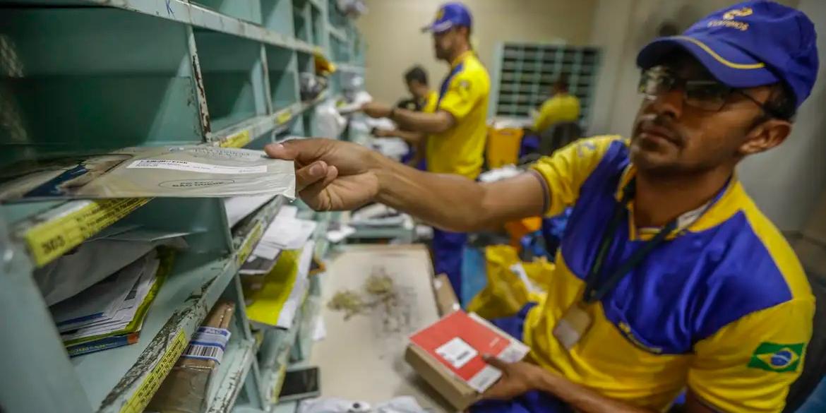 Mais de 1 milhão de candidatos concorreram a 3.511 vagas (Joédson Alves/Agência Brasil)