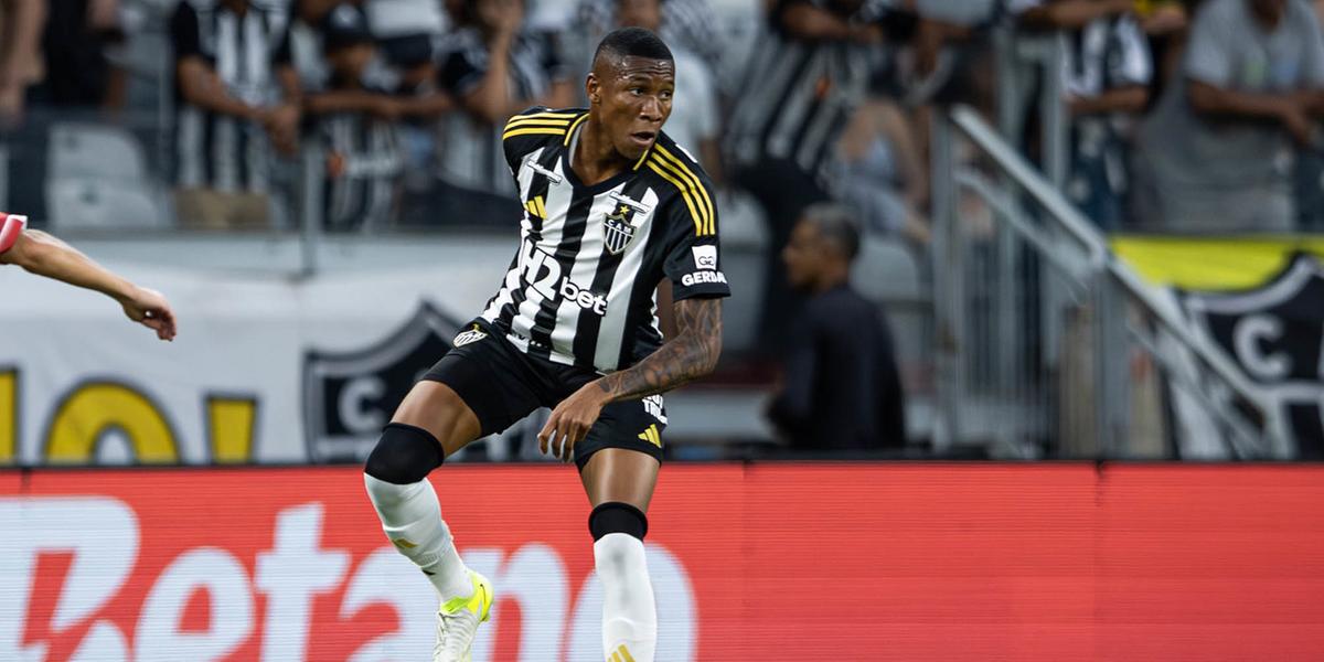 Patrick desfalca o Atlético diante do Santos e segue sem estrear pelo clube em partidas oficiais (Pedro Souza / Atlético)