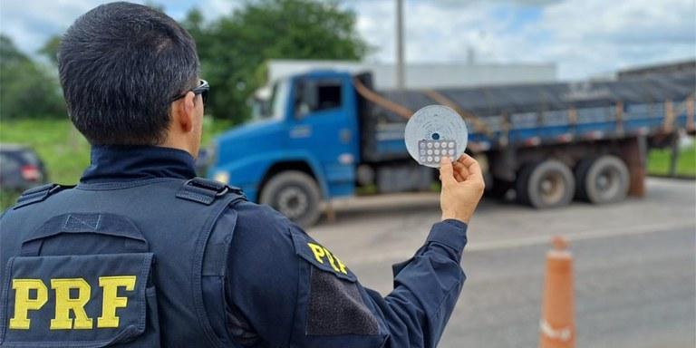 Só no ano passado, 7.566 comprimidos de anfetamina foram recolhidos pelos agentes da PRF (PRF/Divulgação)