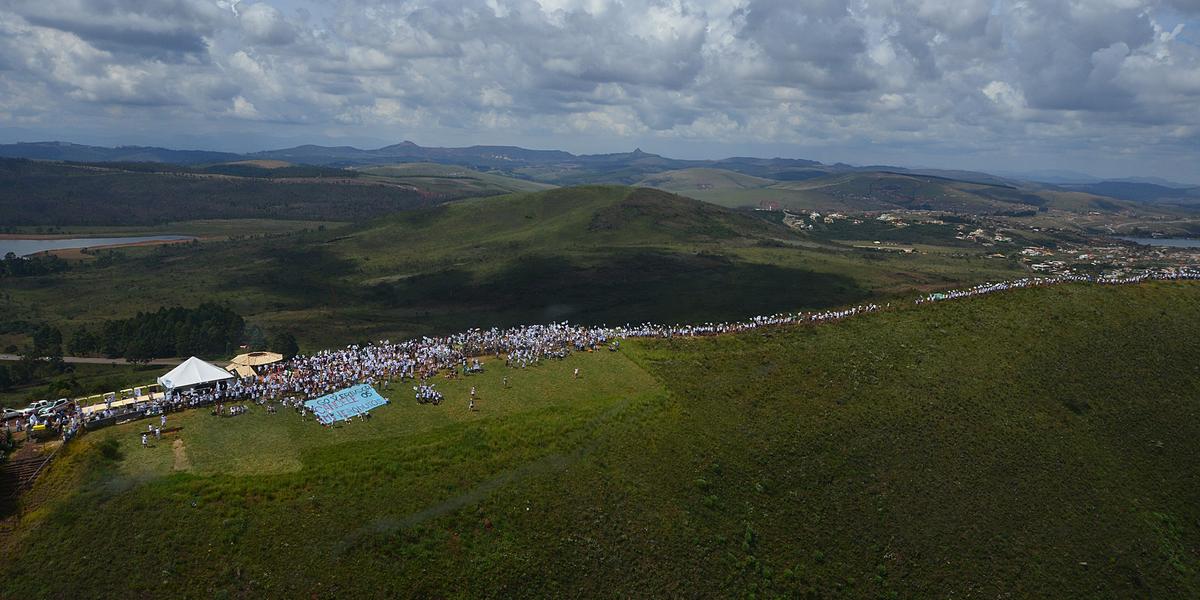 Concentração começa a partir das 10h, na rampa de voo livre, em Brumadinho, conhecida como Topo do Mundo (Edy Fernandes/Divulgação)