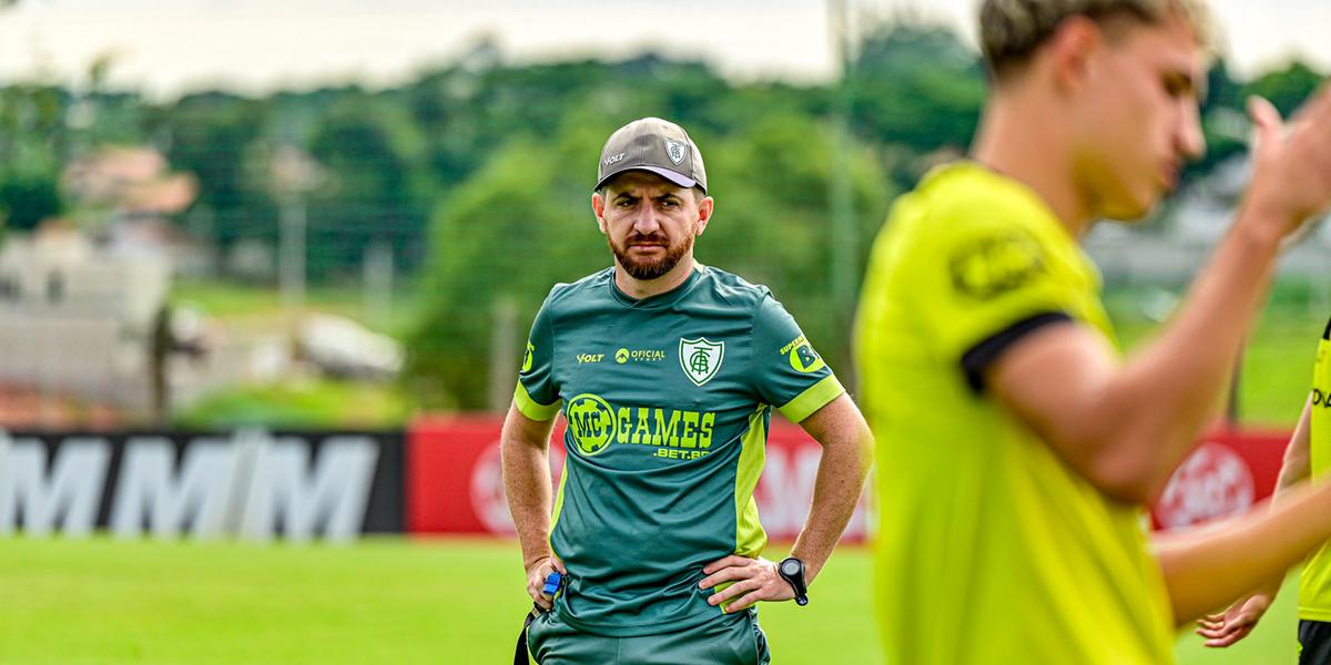 América foca em preparação para encarar o Operário-PR secando o Goiás para não perder posição na tabela (Mourão Panda / América)