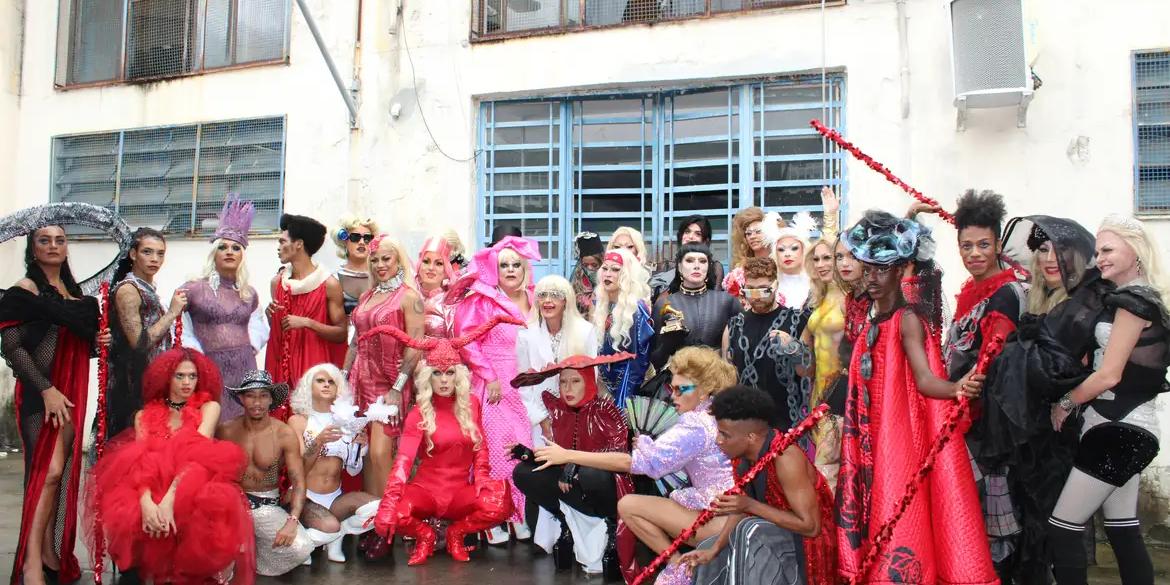 Diva pop tocou LGBTQIA+ com mensagem de empoderamento e liberdade (Supervia/Divulgação)