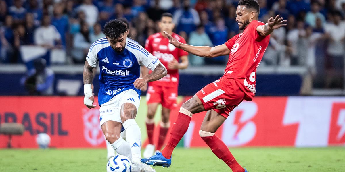 Gabigol mandou uma bola na trave e deu um belo passe para o gol de Kaio Jorge (Foto: Gustavo Aleixo/Cruzeiro)
