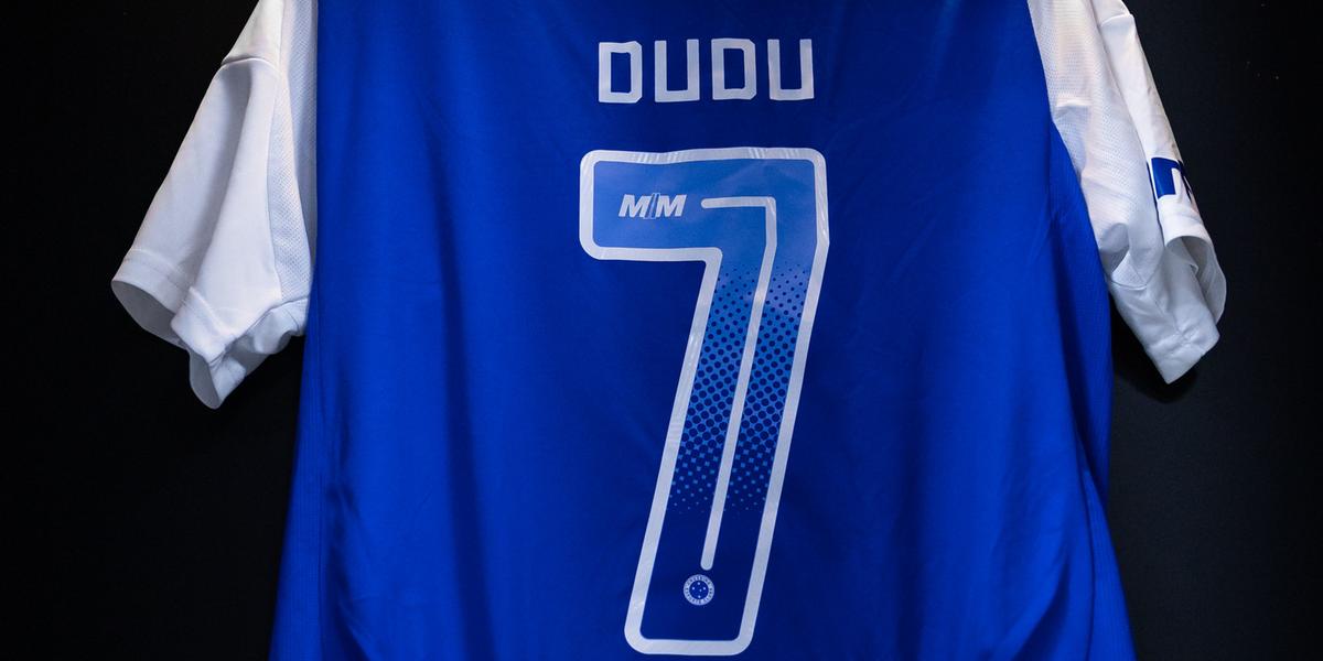 Dudu deixa a Raposa e pode acertar com qualquer clube (Foto: Marco Galvão)