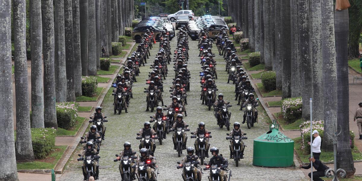 Entrega dos veículos foi realizada no Palácio da Liberdade, na manhã desta segunda-feira (5) (Gil Leonardi/ Imprensa MG)