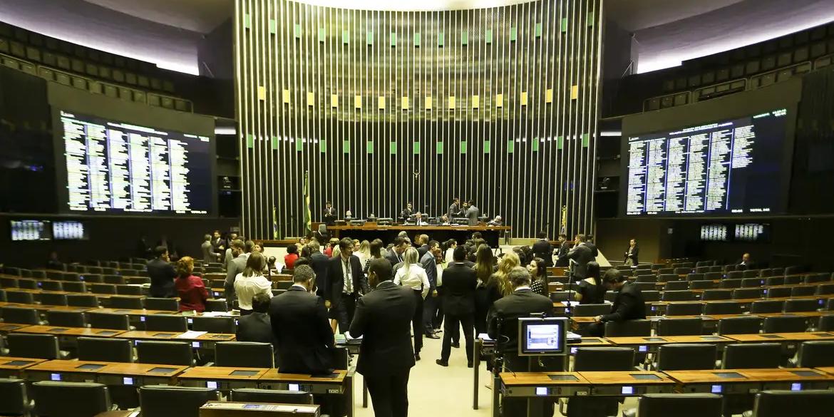 Partidos de centro-esquerda prometem recorrer ao Supremo Tribunal Federal (STF) contra a decisão da Casa (Marcelo Camargo/Agência Brasil)