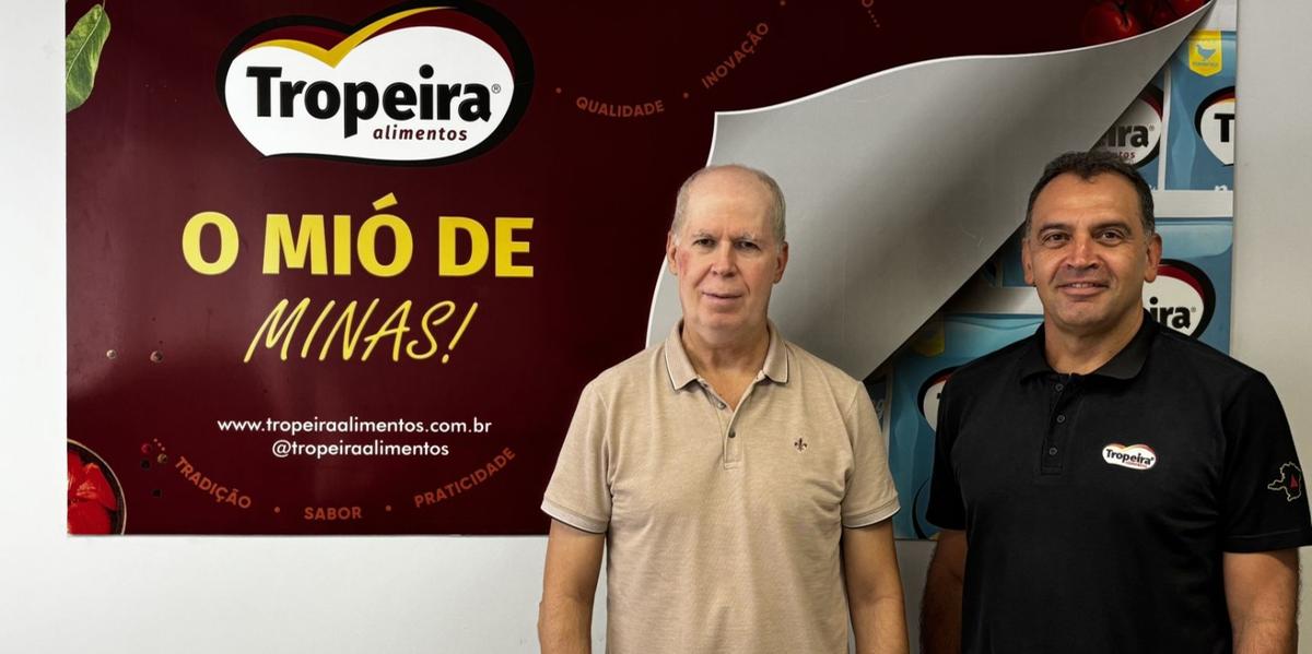 Antônio Braga passa o bastão para Ricardo Salera na Tropeira Alimentos (Pedro Moraes/Divulgação assessoria)