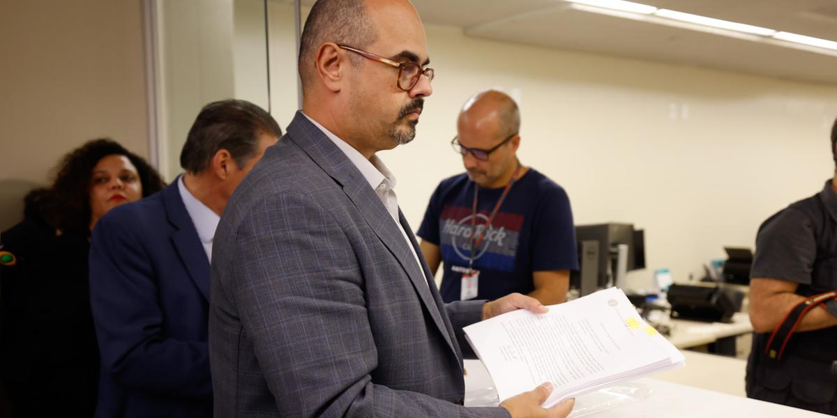 Mateus Simões (Novo) protocolou projetos do Propag na ALMG na quarta-feira (7) (Dirceu Aurélio/ Imprensa MG)
