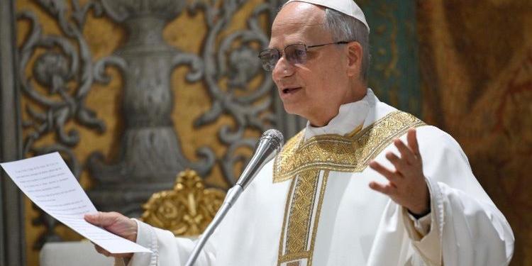 Papa Leão XIV celebrou a primeira missa como 267° pontífice da Igreja Católica nesta sexta-feira (9) (Reprodução/ Vatican News)