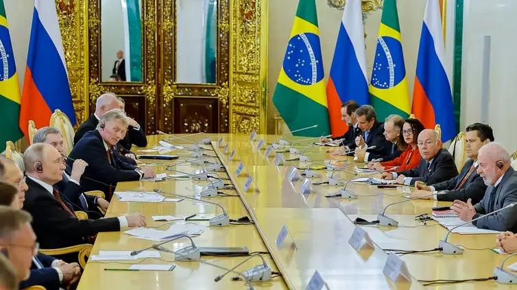 Presidente da República, Luiz Inácio Lula da Silva, durante reunião com o Presidente da Federação da Rússia, Vladimir Putin (Ricardo Stuckert / PR)