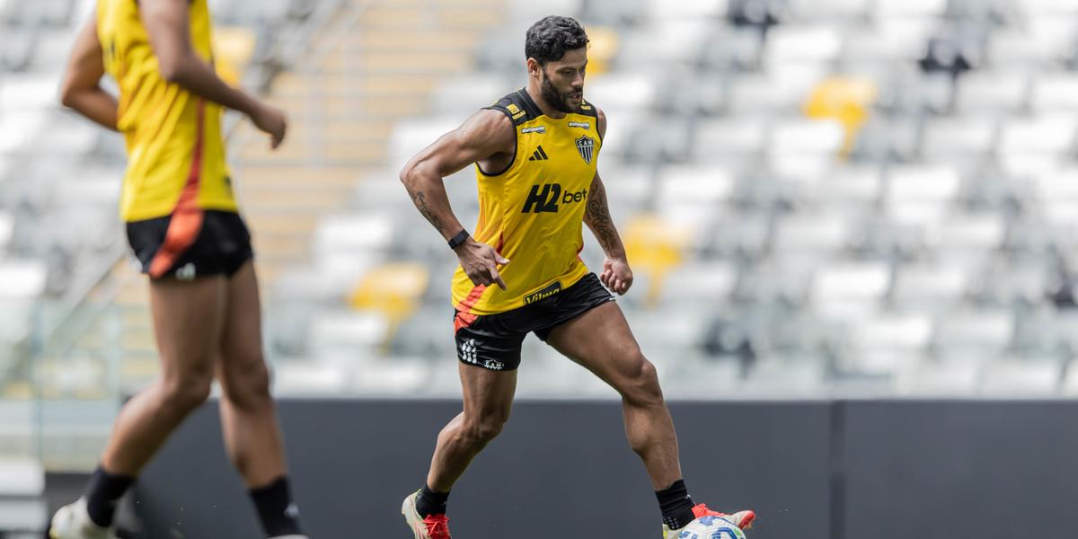 Hulk em treino na Arena MRV (Foto: Pedro Souza / Atlético)