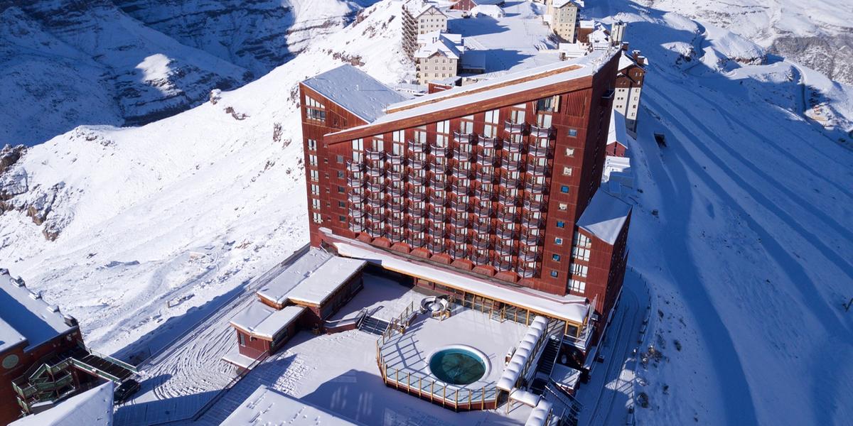 Resort chileno segue como o destino preferido dos turistas que buscam neve, lazer e infraestrutura de alto nível (Divulgação / Valle Nevado Ski Resort)