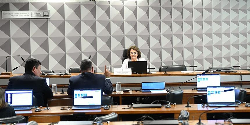 Presidente da CDH, Damares Alves relatou angústia de grupo de senadores que visitou brasileiros presos na Argentina (Agência Senado)