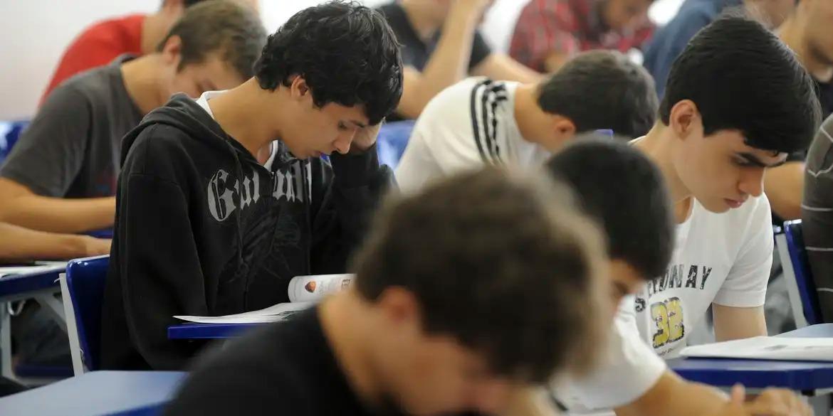 Candidatos da lista de espera são os estudantes que não foram pré-selecionados na chamada única do processo seletivo do programa federal (Wilson Dias/Agência Brasil)
