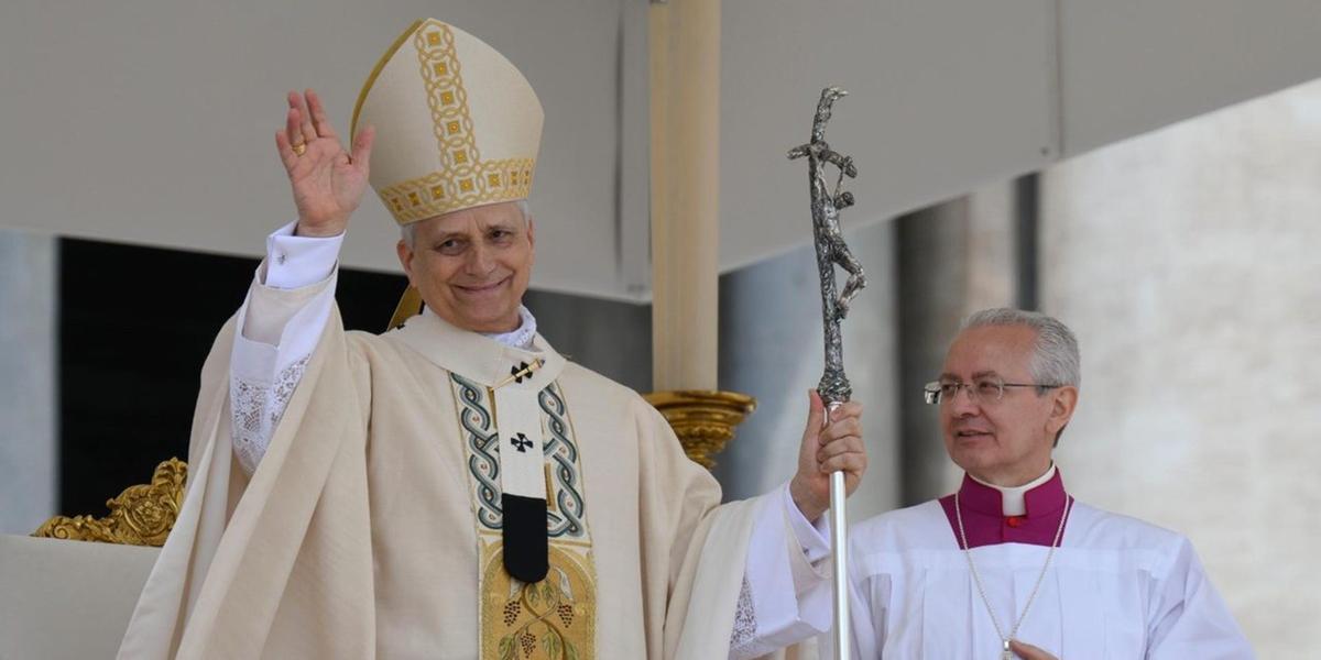 Papa Leão XIV celebra a primeira missa na Praça São Pedro (Vatican Media)