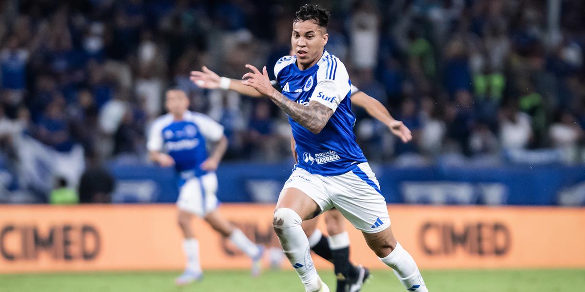 Centroavante azul passou em branco no clássico (Foto: Gustavo Aleixo/Cruzeiro)