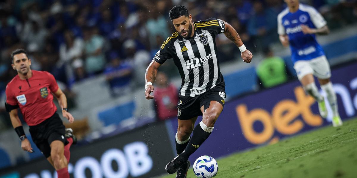 Ídolo alvinegro rebate opinião de atacante celeste (Foto: Pedro Souza / Atlético)
