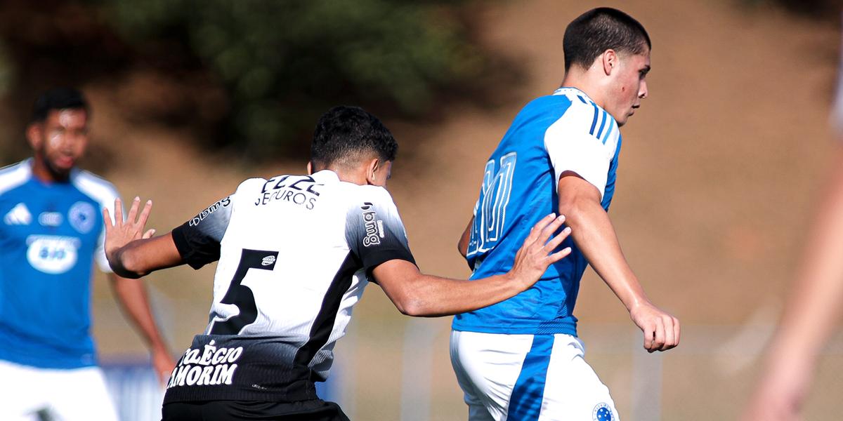 Time celeste não vence há 4 rodadas (Gustavo Martins)