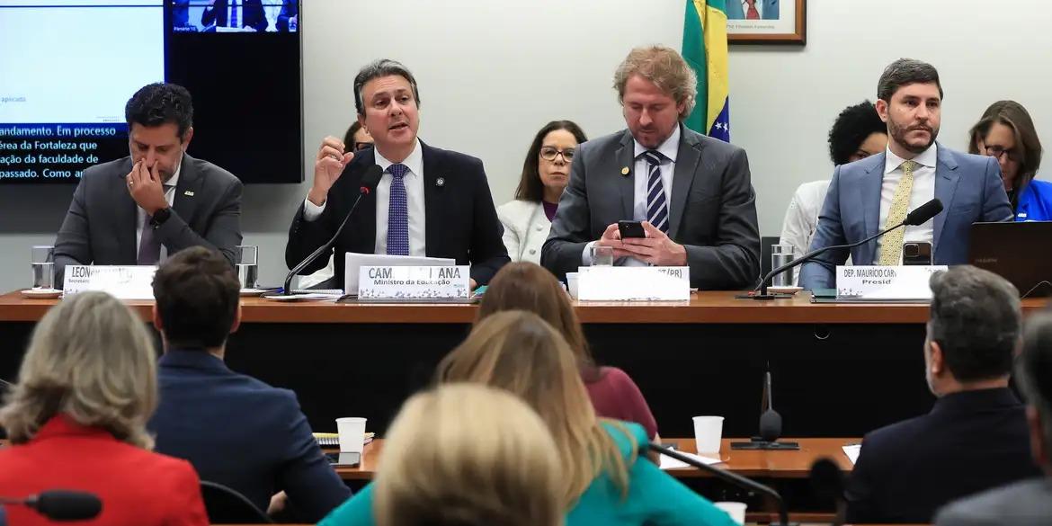 Camilo lembrou que o redesenho dos cursos de EAD foi discutido com os setores envolvidos (Lula Marques/Agência Brasil)